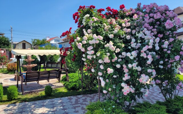 Sevastopolskaya Usad'ba Guest House
