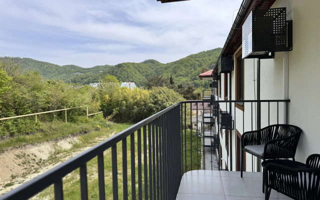 Studiya s balkonom v Zhk Monako Apartments