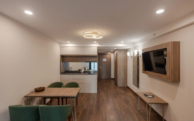 Апартаменты Modern 1-Bedroom in WYN Residence