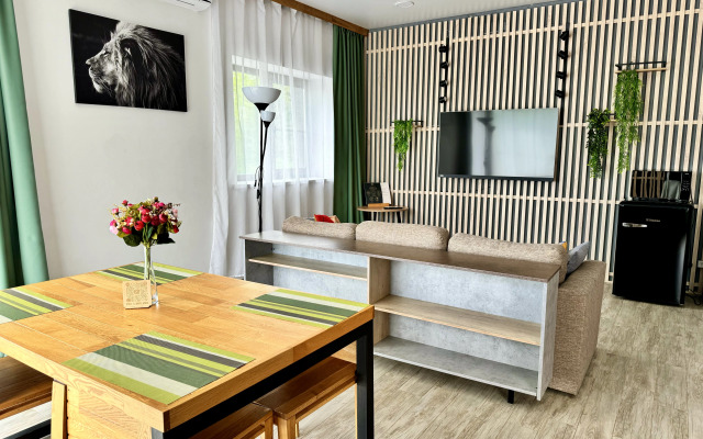 Semeynye Dvukhkomnatnye S Terrasoy Na Glavnaya 21M Apartments