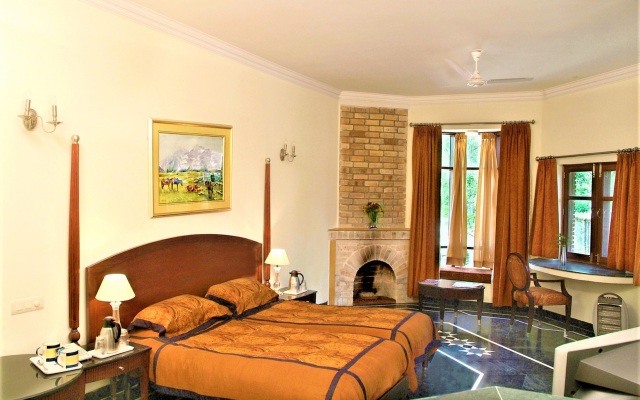 Отель WelcomHeritage Taragarh Palace