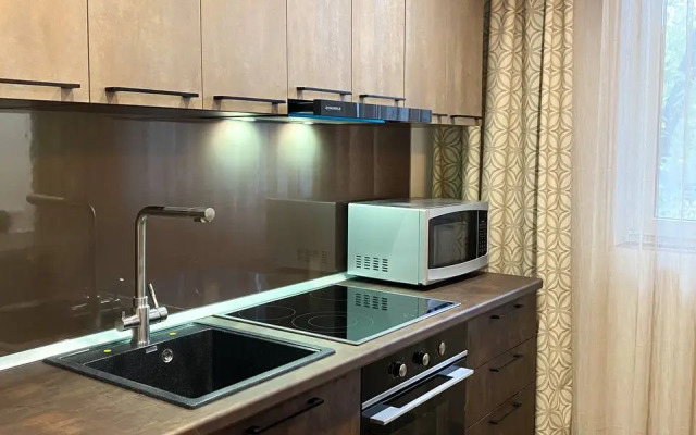 Апартаменты-студия улучшенная с кроватью двуспальным диваном и гардеробной 2 этаж