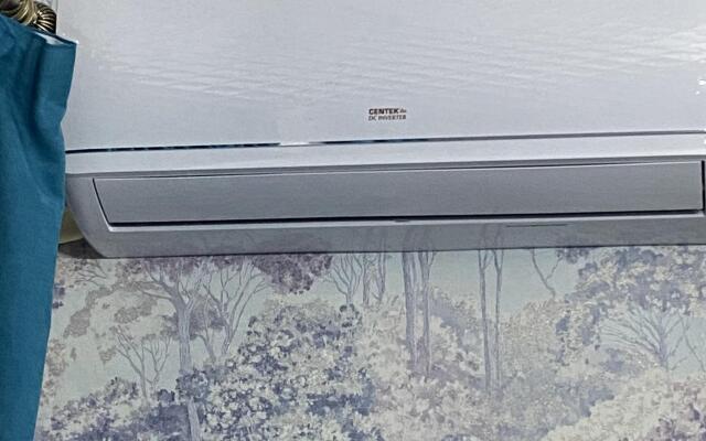 City Plaza Apartments