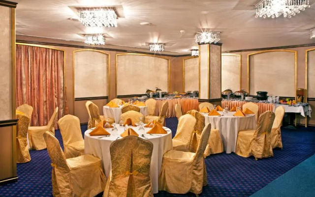 Landmark Hotel Riqqa