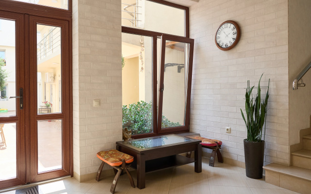 Vanatur Guest house