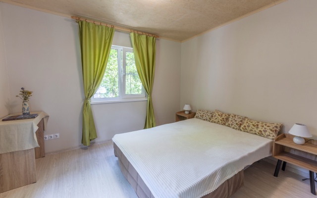 U Zapovednika Guest House