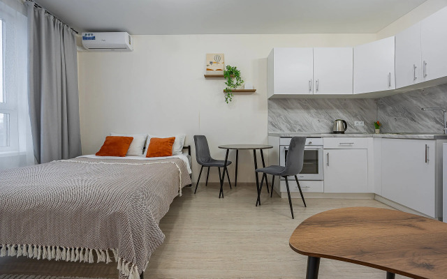 Квартира у Петровны. Студия в Ривер парке