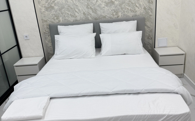 Uyutnaya kvartira na Semi Vetrakh Flat