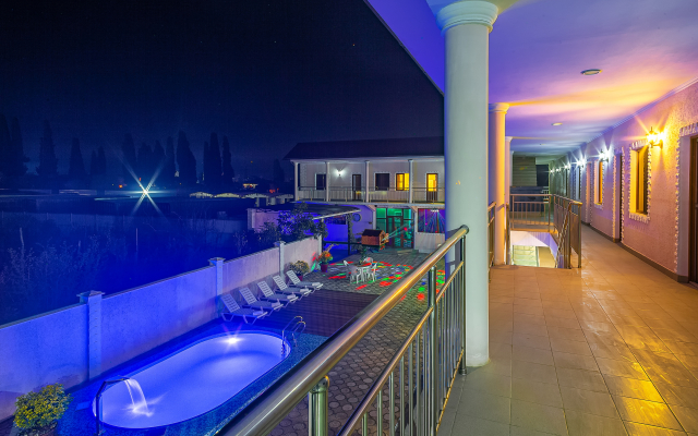 Mini-Otel  Platan