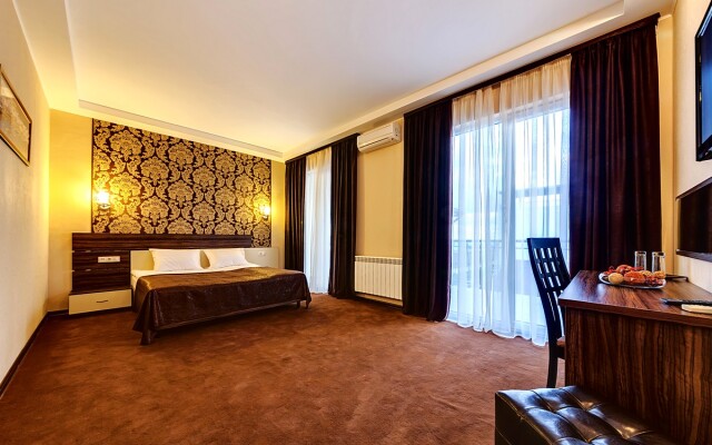 Salvadore Holiday Hotel & Aqua-zone Hotel