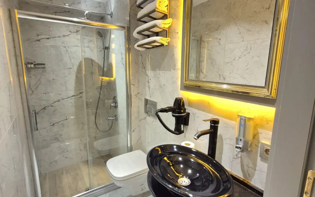 Отель Taksim La Marino