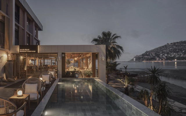 En Vie Beach Boutique Hotel