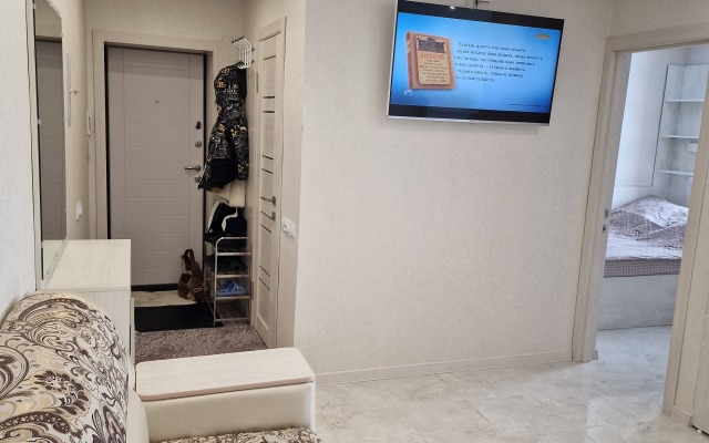 Na Avtostancii Elizovo Triple Living Quarters