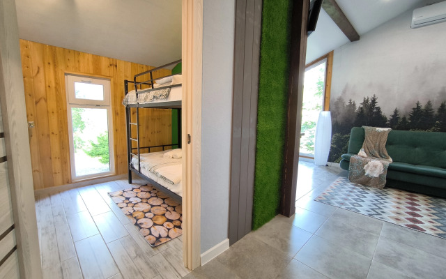 Частный дом на улице Славянская 103