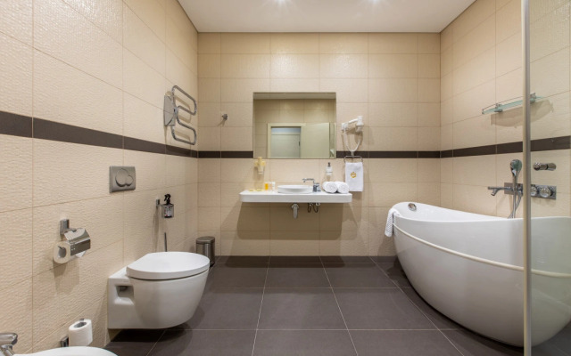 Rockmond 58 Junior Suite 9