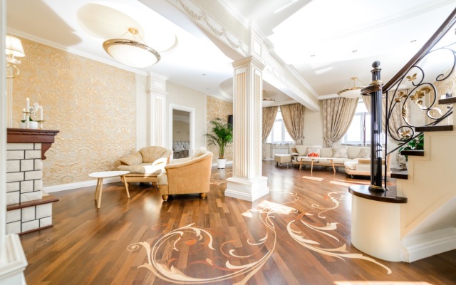 Versal'. Dvuhetazhnaya 6K na Kutuzovskom Flat