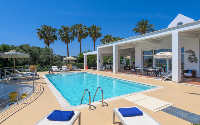 Grande Dame Villa