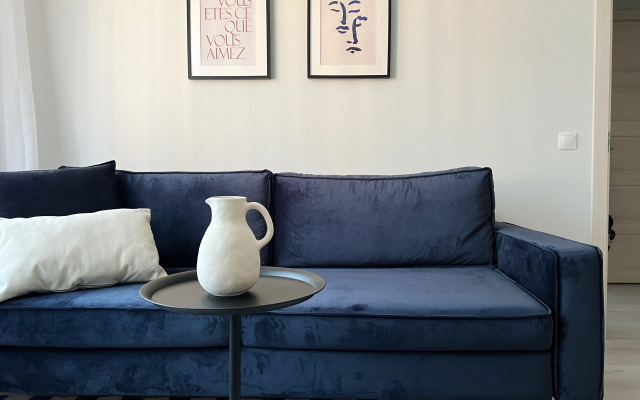 Апартаменты на Фарфоровская 7/1