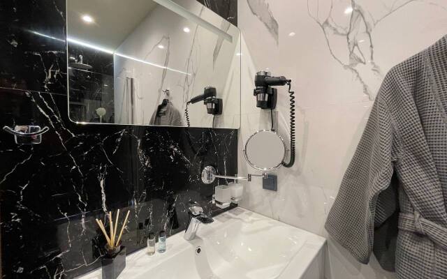 Comfort+ v Apart-Otele Aqualina Apartments
