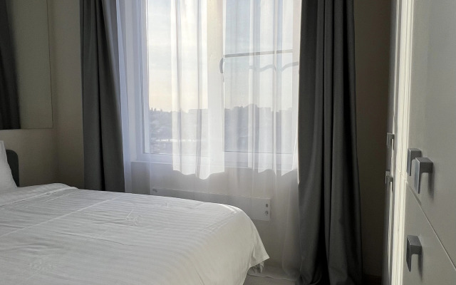 Uyutnaya Trekhkomnatnaya V Spalnom Rayone Flat