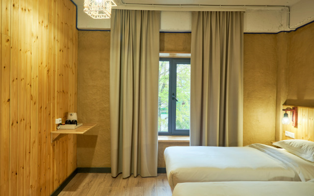 Pristine Hotel