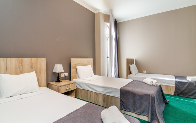 Merlin Hotel