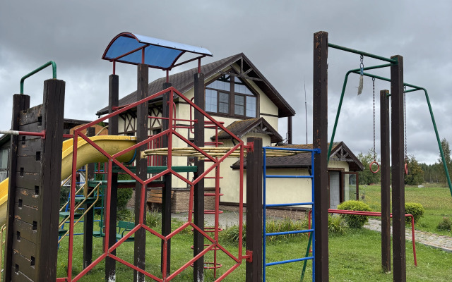 Частный дом Домик в деревне