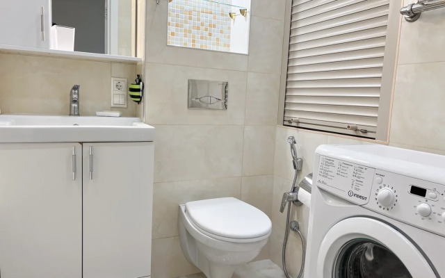 Апартаменты Квартира AlexHome РП Свердловский Алексея Короткова 1