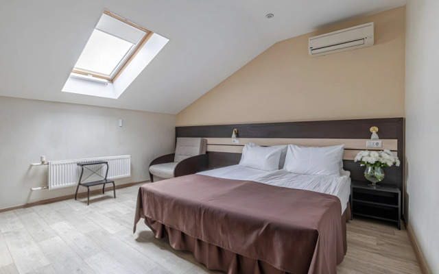 Vintage Hotel