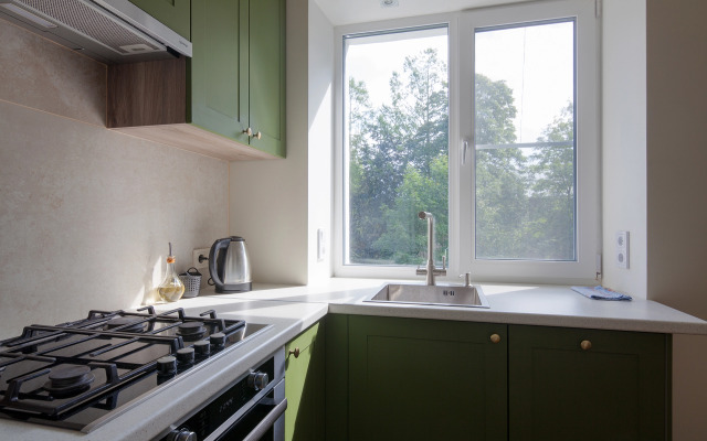 Квартира Уютнaя двуxкомнатная квартиpа в зелeной чaсти цeнтpa горoда