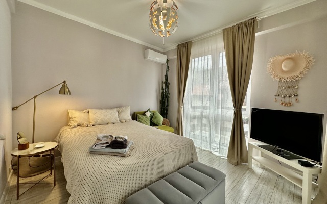 Oplot - Dvuhkomnatnye s krugovym balkonom 5 Apartments