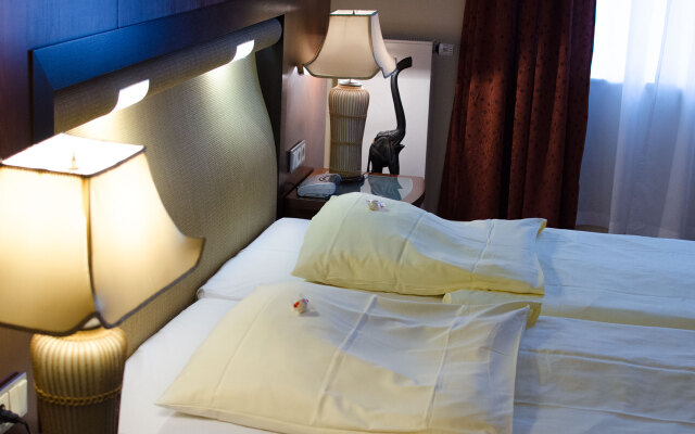 Royal Inn Hotel