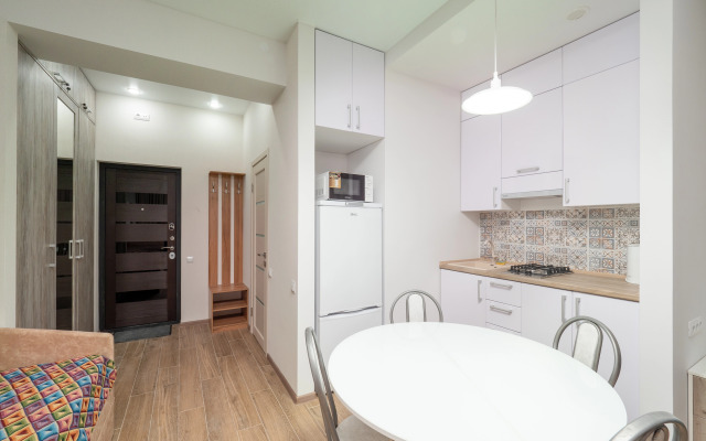 More Rooms v Zhk Milana apt28 Apartment