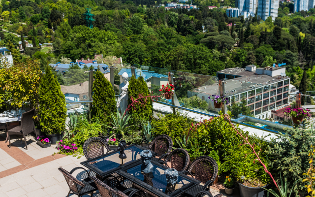 Апартаменты Студия С Бассейном В Самом Центре Сочи