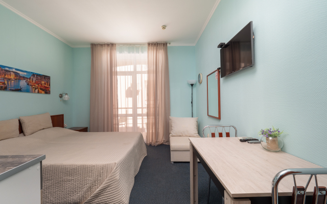 U Morya S Basseinom V ZhK Solnechnyij apt31 Apartments