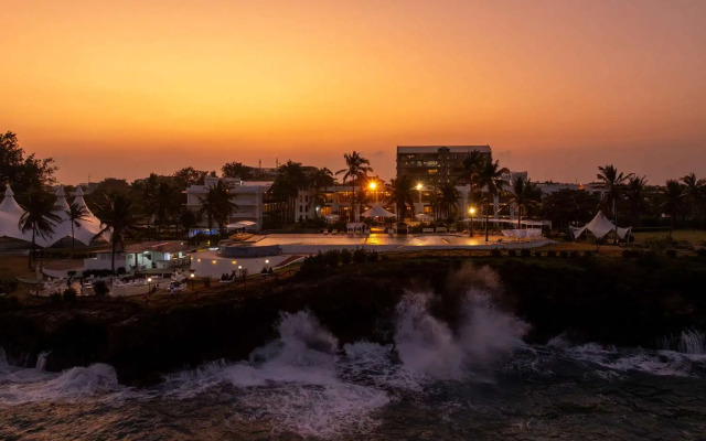 Golden Tulip Dar Es Salaam Hotel