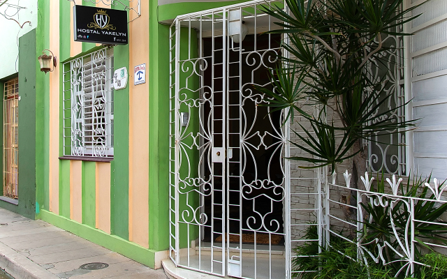 Hostal Yakelyn Mini-Hotel