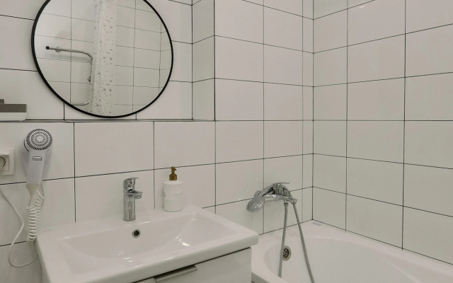 Odnokomnatnaya 50 M²  9/24 Etazh Flat