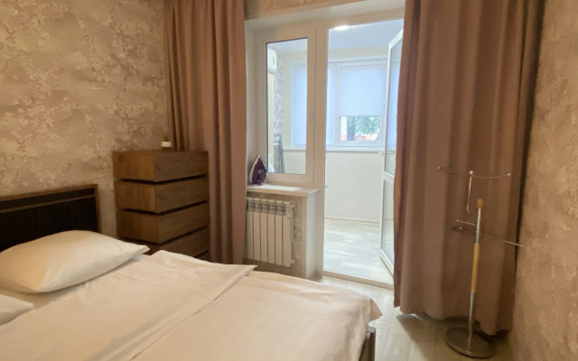 Апартаменты Семейные трехкомнатные на Свердлова