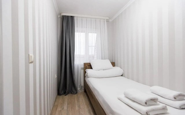 Lyuks Hotel