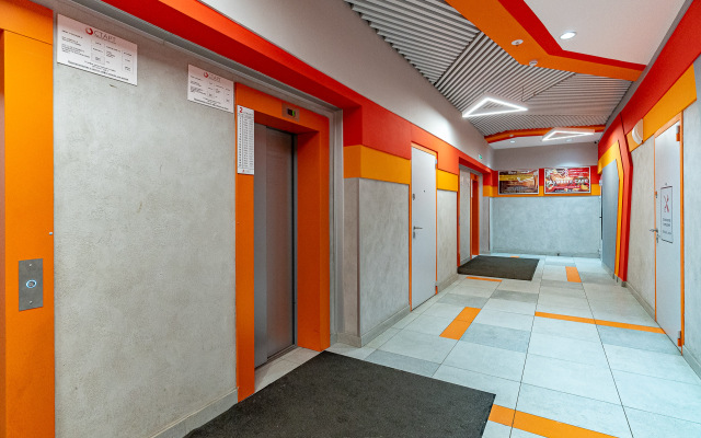 U Metro Parnas 1110 Flat
