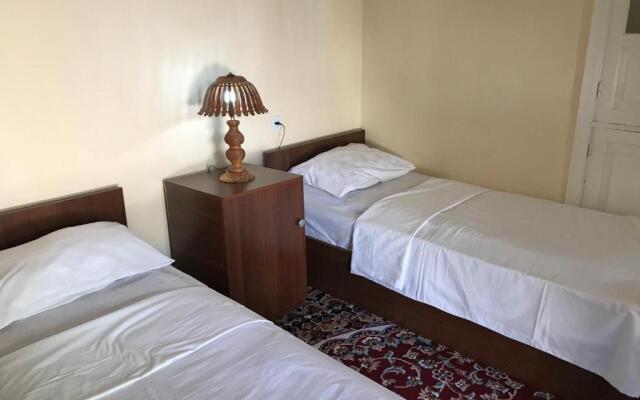 Firuza Guest House