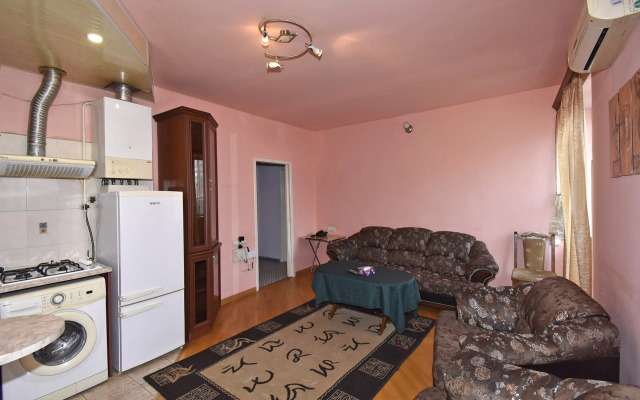 Ploschad Andreya Sakharova Flat