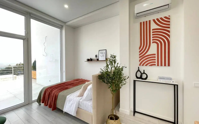 C Terrasoy I Vidom Na Gory Flat