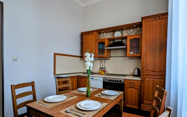 KvartiraSvobodna-Sadovaya -Triumfalnaya 4/10 (6) Apartments