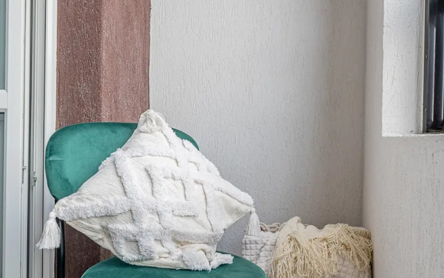 253 Na Uspenskom Prospekte 113D Flat