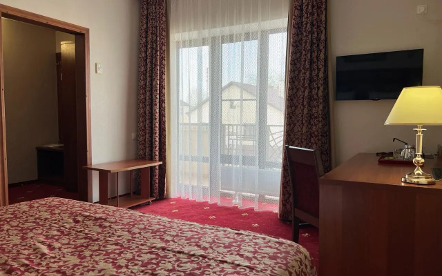 De Paris Guest House