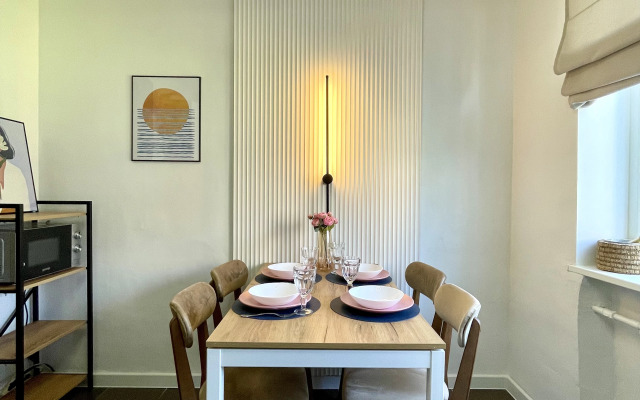 3kh Komnatnye U Nevy S Yakhtami Apartments