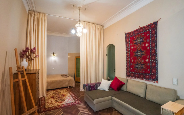 Апартаменты Аутентичная Квартира с Раритетной Печью 19 Века