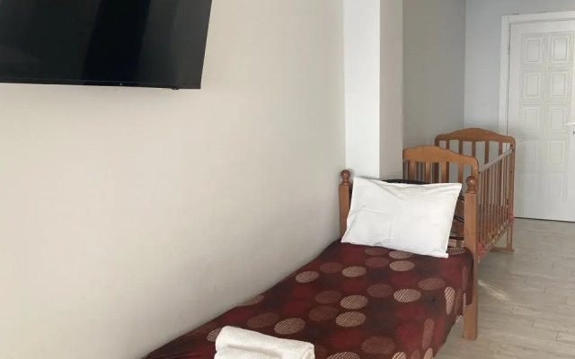 Aniwave 3 Apartments